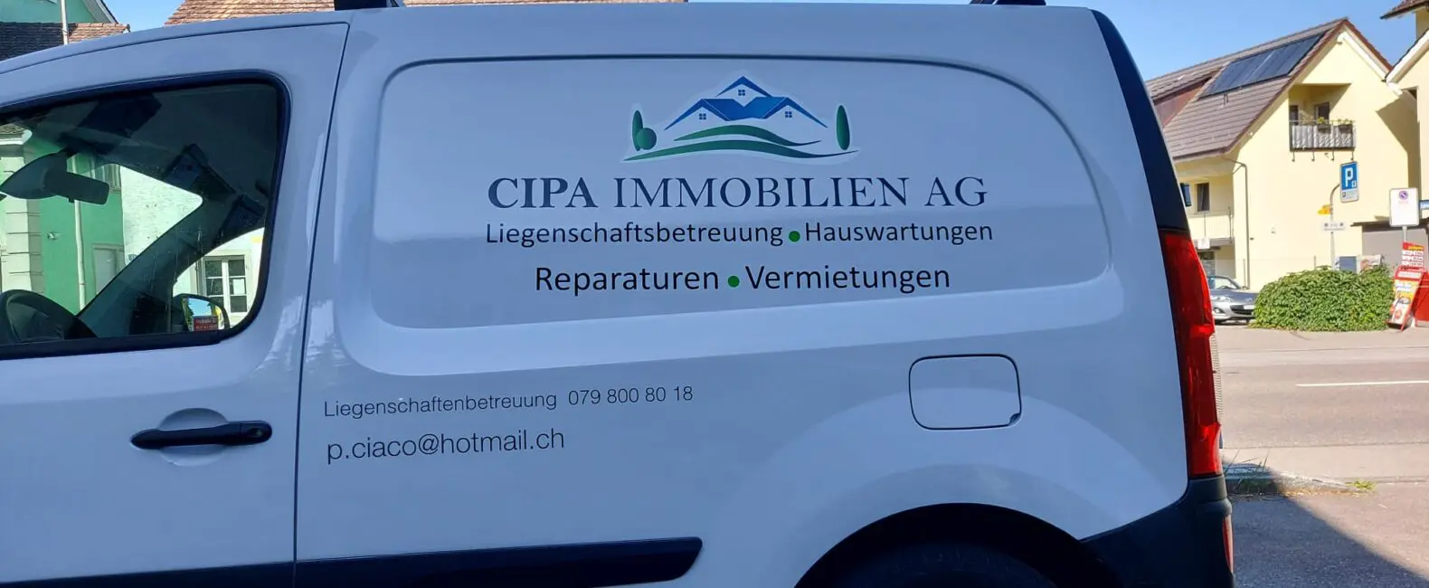 Auto- & FahrzeugbeschriftungLogo und Adresse